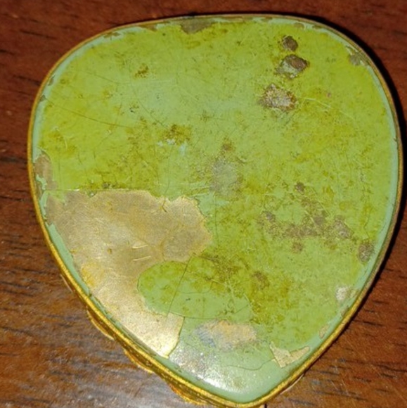 Vintage La Mode heart shaped bright pink blush makeup compact - Picture 6 of 6